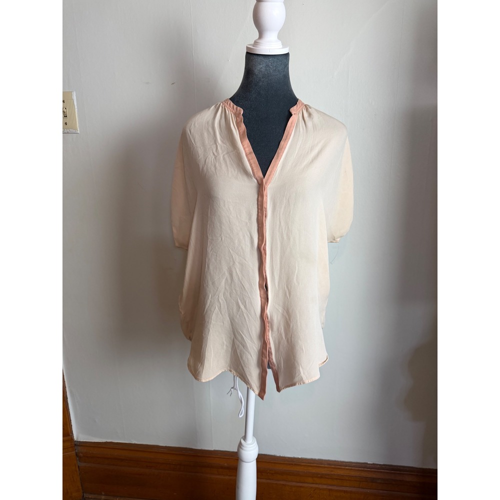 Vince100% Silk V-Neck Blouse top Classic quiet luxury flowy Beachy coastal small